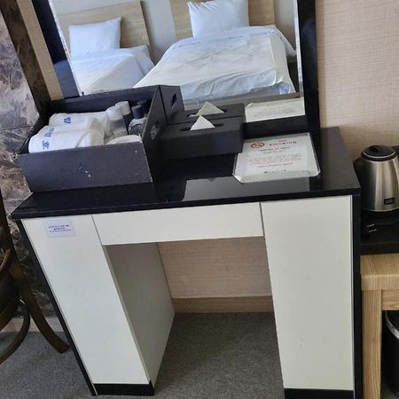 Dream Jeju Hotel Сеогвипо Екстериор снимка
