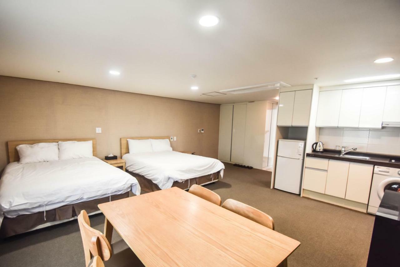 Dream Jeju Hotel Сеогвипо Екстериор снимка